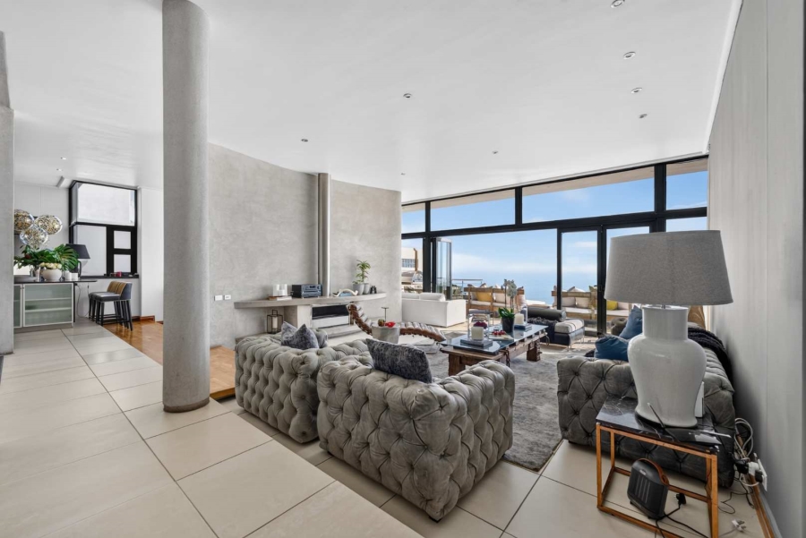 8 Bedroom Property for Sale in Bantry Bay Western Cape
